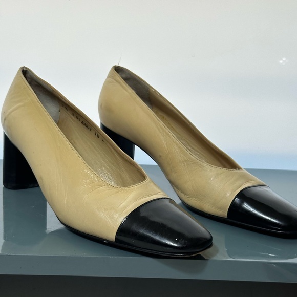 Robert Clergerie Shoes - Tan and Black Flats with Square Toe and Elegant Design